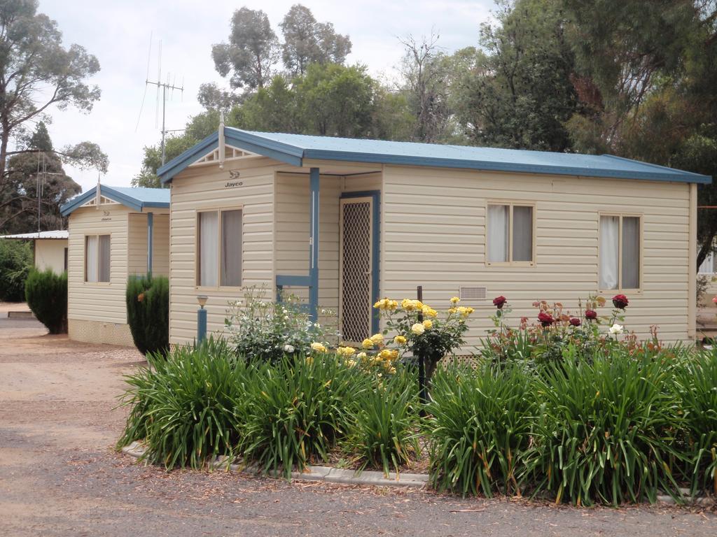 Cowra Holiday Park חדר תמונה